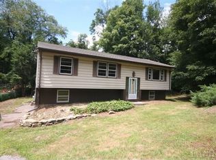 38 Leeside Dr, Carmel, NY 10512