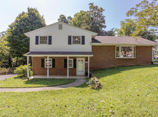 927 Peyton St, Roanoke, VA 24019
