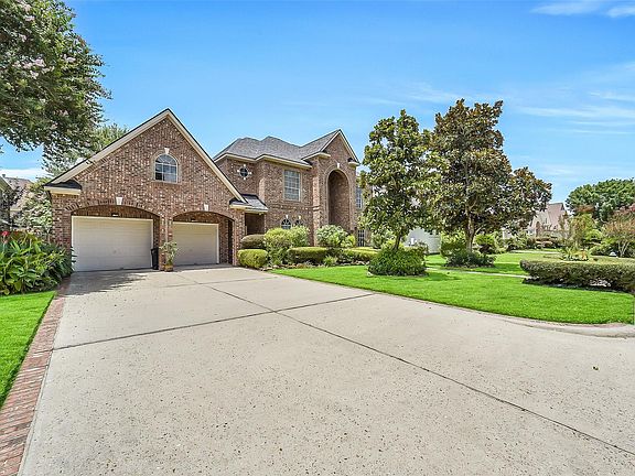 2nd image of 14311 Darschelle Ct