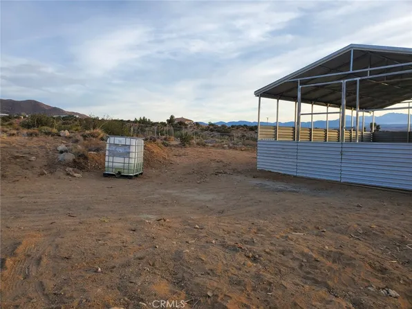 7380 High Hill Rd, Apple Valley, CA 92308
