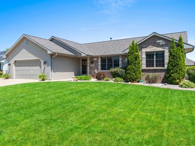 384 Southern Star Ln, De Pere, WI, 54115