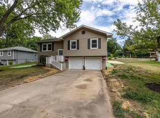 2204 Swisher Ave, Clinton, MO 64735