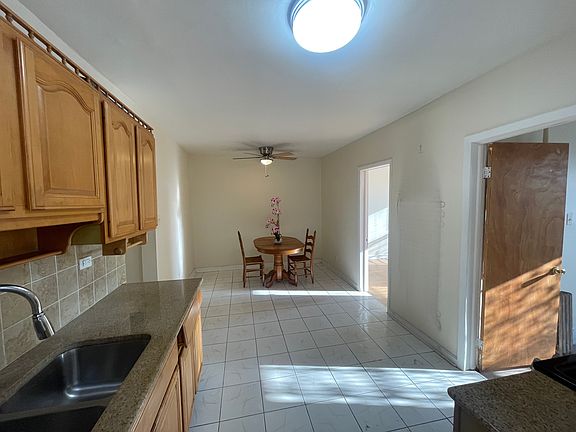 3rd image of 98 Bristol St #2