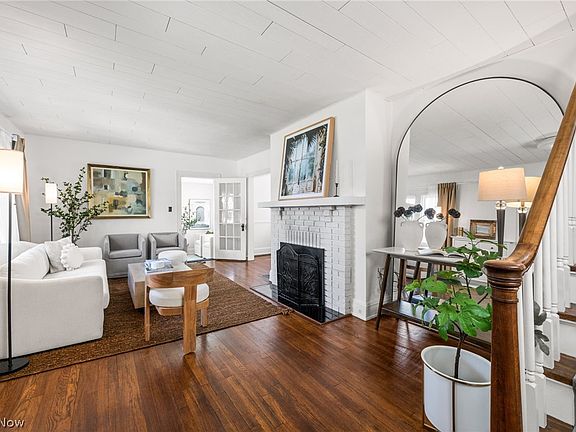 4th image of 2064 Lincoln Ave