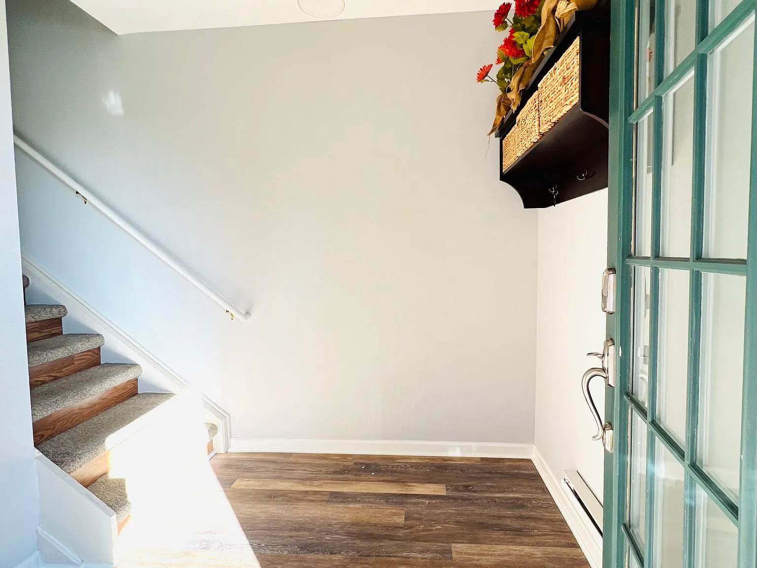 3 bed, 1699 sqft, $2,400 — Photo 3