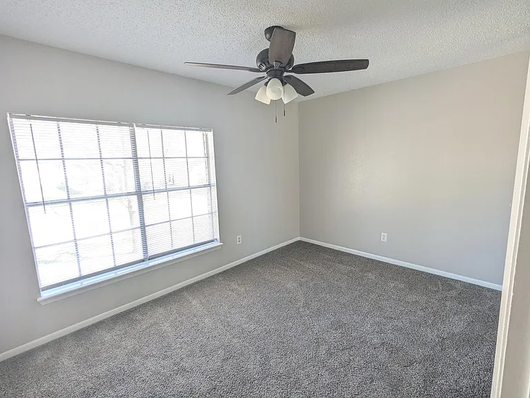 5639 Windsong Trl — Photo 17