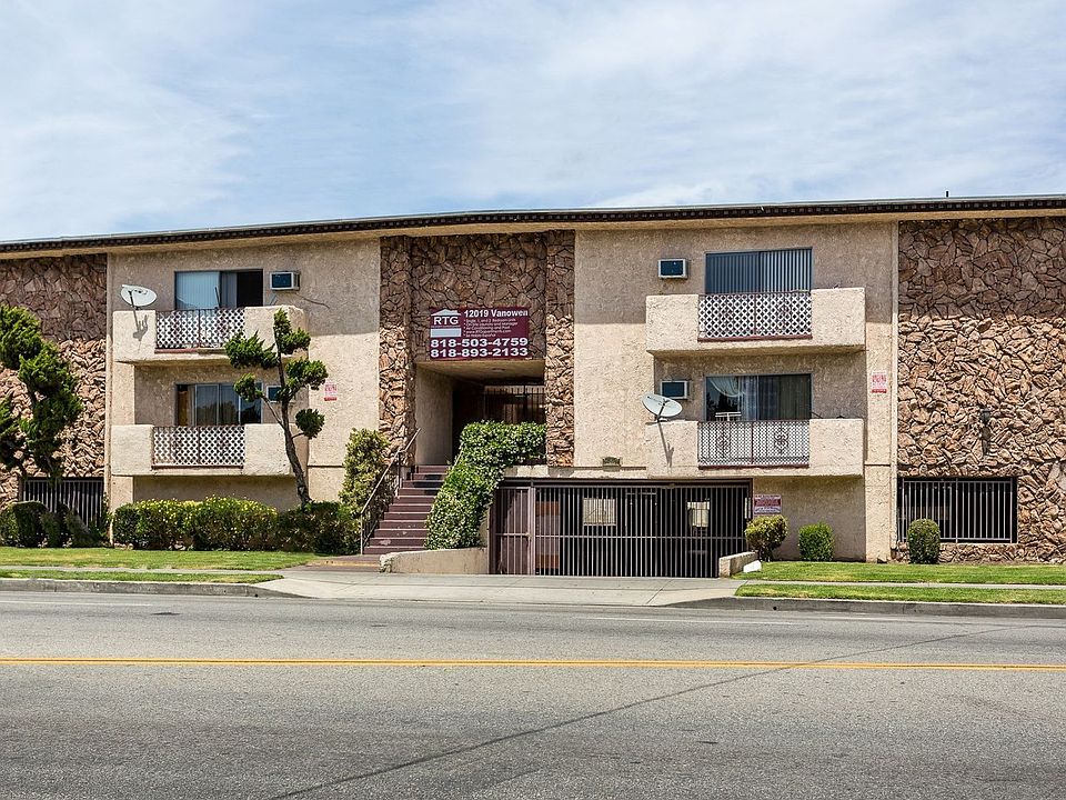 2nd image of 12019 Vanowen St APT 109