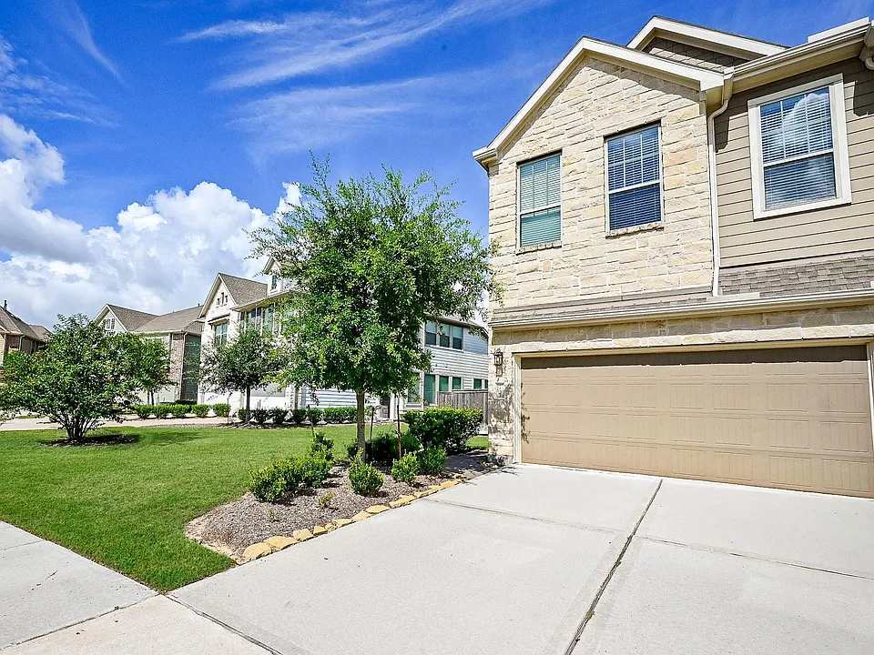 16103 Northern Cardinal Ln