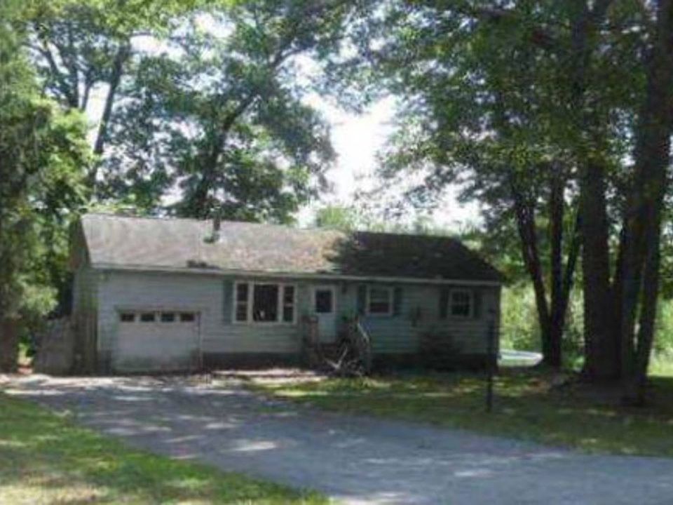 1st image of 19 Birchwood Ct