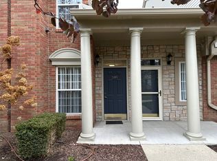 5346 Brookemonte Cir, Oakland Twp, MI 48306