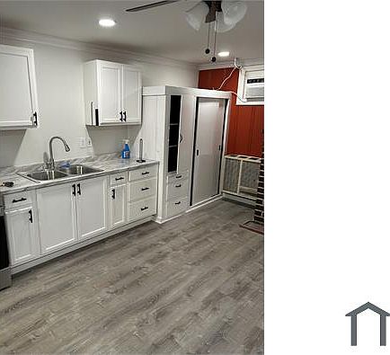 3rd image of 6413 1/2 S Van Ness Ave #64131-2
