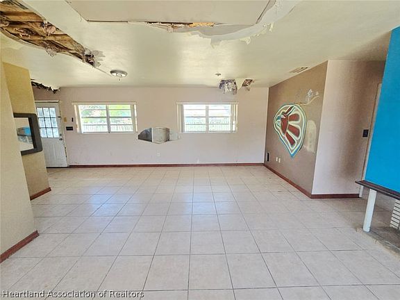 2nd image of 618 Cherokee Cir