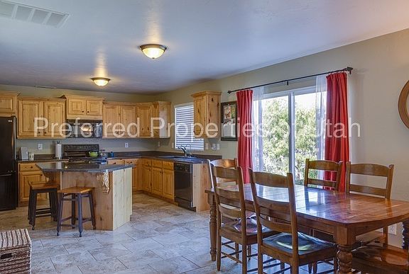 5th image of 4946 W Berry Creek Dr