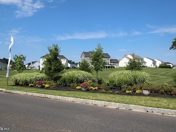 5th image of 12 Umbrell Dr