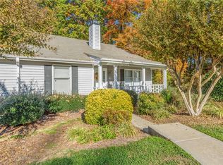 19 Appletree Ln, Greensboro, NC 27455