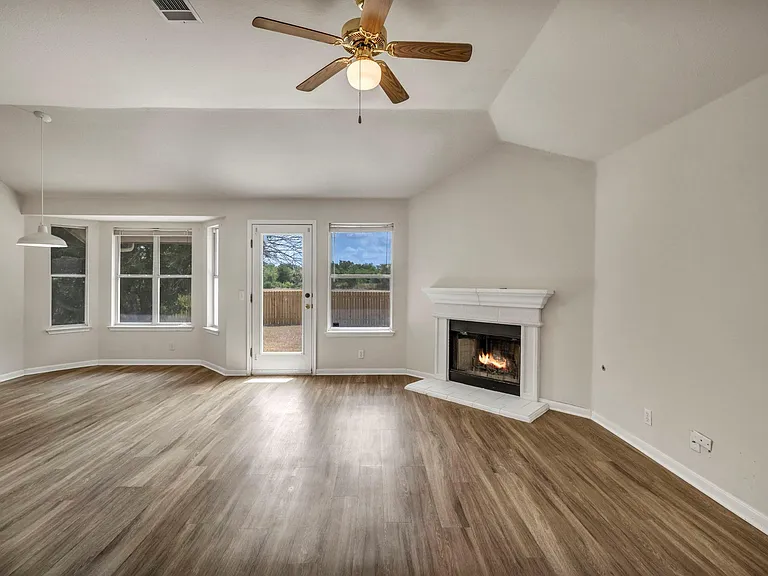 216 Meadowside Dr — Photo 21