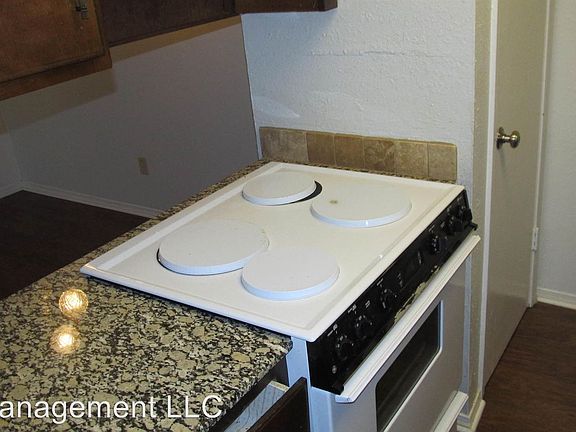 2nd image of 401 12th Ave SE APT 171