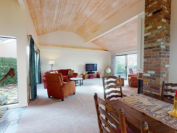 2nd image of 1149 Stoneybrook Ln