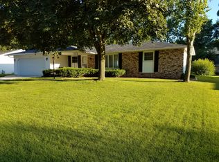 1275 Skylark Ln, Green Bay, WI 54313