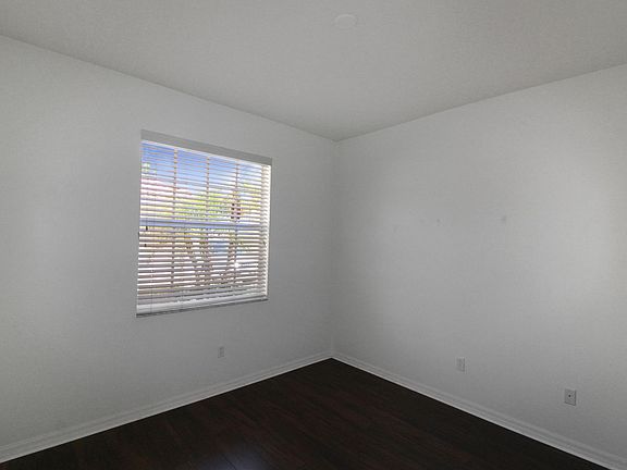 3rd image of 4270B Vicenza Dr