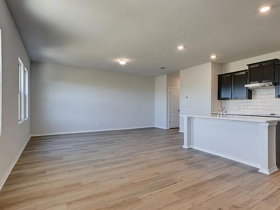 Hennersby Hollow - Dunlap Interior Image 5