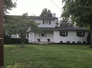 618 Hollyhill Rd, Johnson City, TN 37604