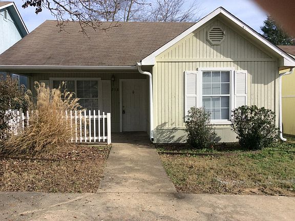 2nd image of 218 Rockyreef Cir