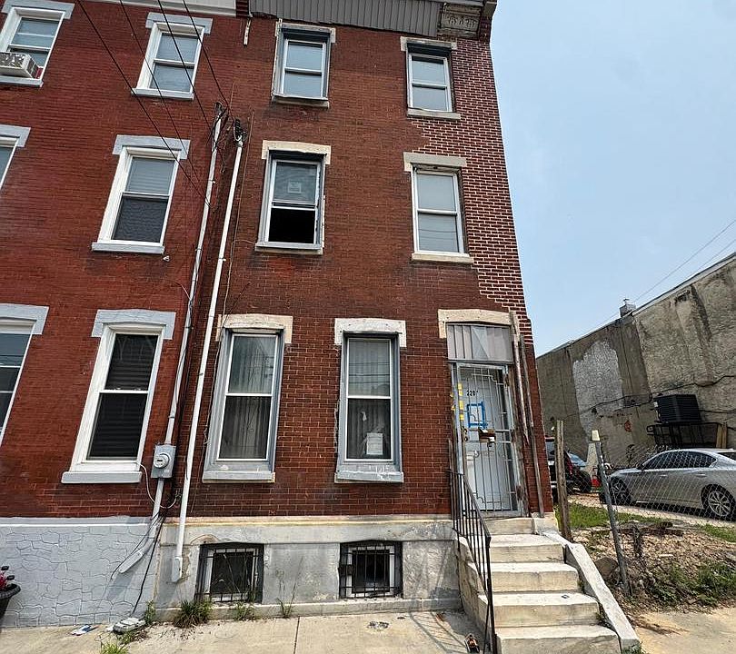 1st image of 2207 W Oxford St
