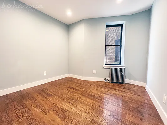 Rented by Bohemia Realty Group | media 6