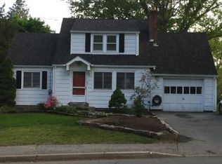 29 Scotch Cap Rd, Waterford, CT 06375