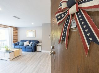 605 Franklin Crossing Rd, Franklin, MA 02038