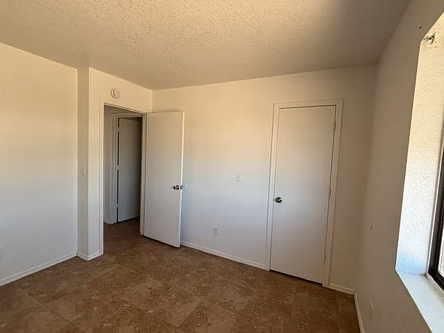 2700 W Shauna Dr — Photo 12