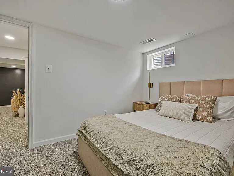 3704 Hamilton St — Photo 35