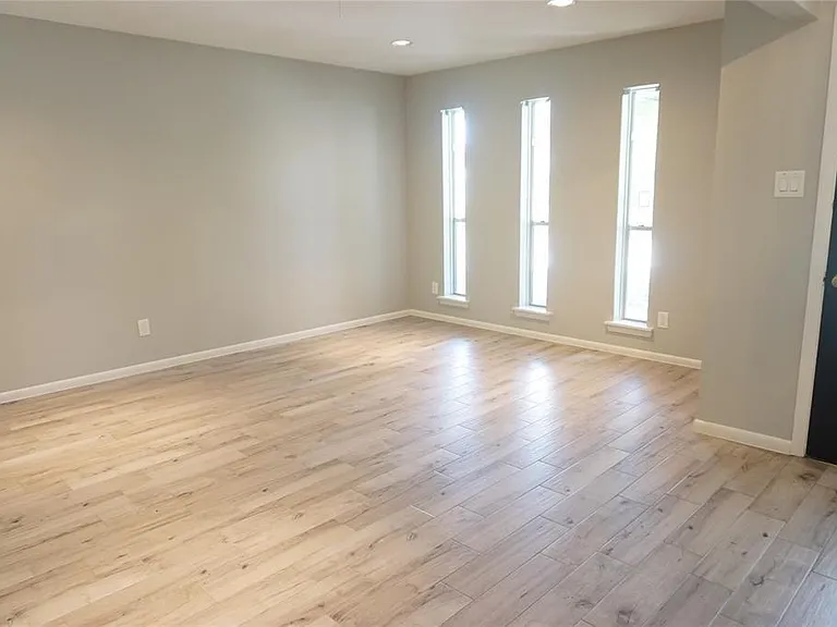 5727 Braesvalley Dr — Photo 13