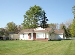 6142 Wildrose Ln, Lakeport, MI 48059