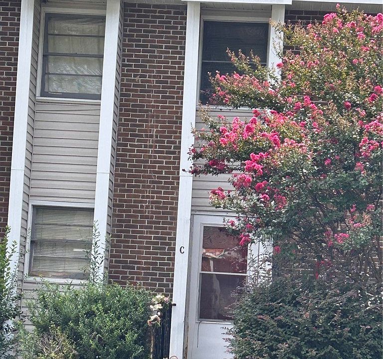 1st image of 567 Winding Creek Rd APT C