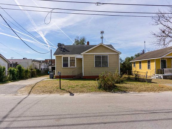3rd image of 3301 Goldenrod St