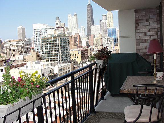 3rd image of 451 W Huron St #1404