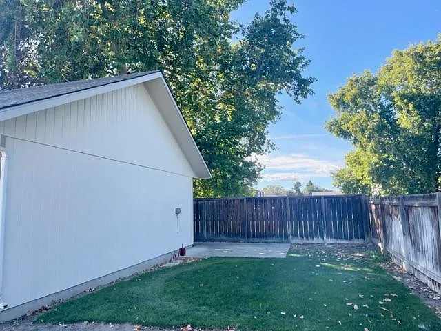 2 bed, 925 sqft, $1,295 — Photo 2