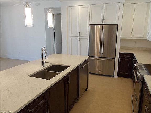 5th image of 1035 3rd Ave S Unit 518