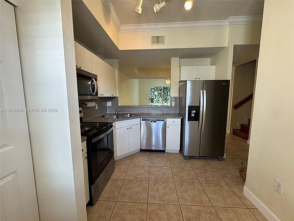 4th image of 10159 NW 43rd Ter