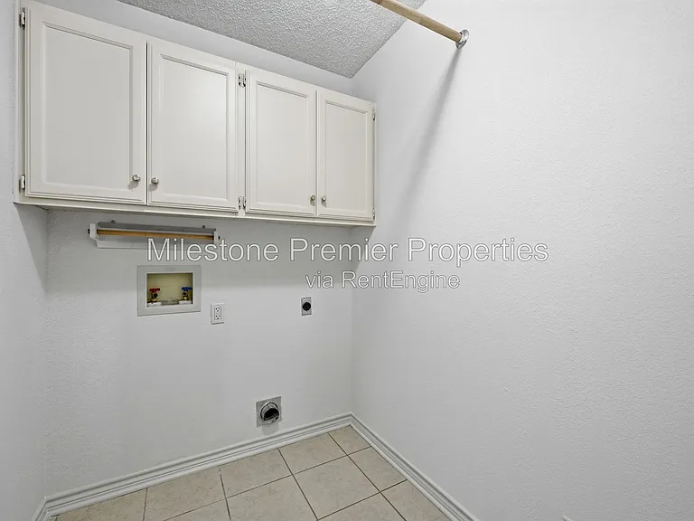 1908 Paula Dr — Photo 19
