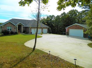 706 Alyeska Point Rd, Lampe, MO 65681