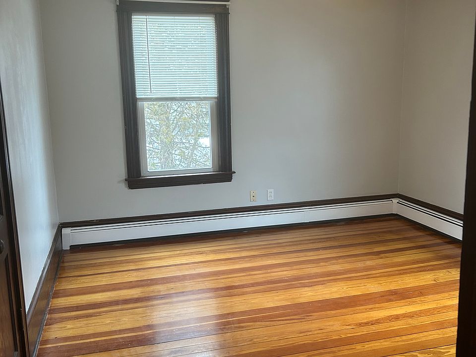 2nd image of 146 Ward St Floor 2
