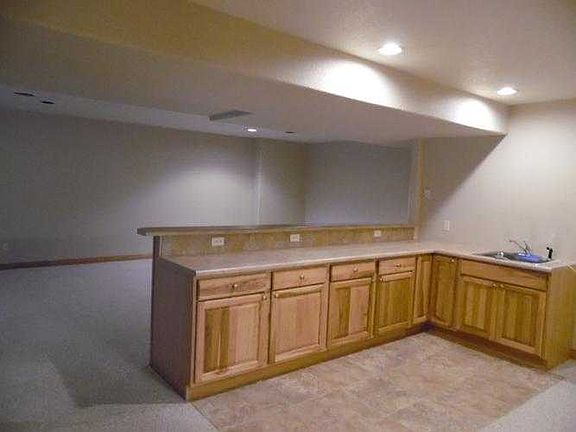 Wet bar
