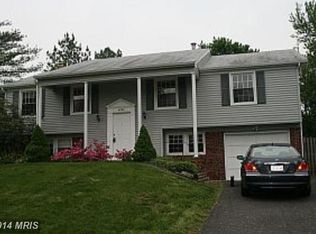 4225 Minstrell Ln, Fairfax, VA 22033