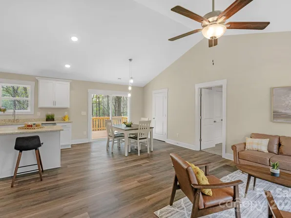 824 Cabaniss Dr, Shelby, NC 28150