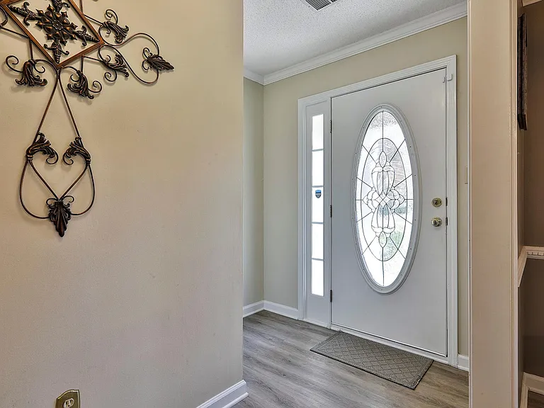 110 Hampton Woods Dr — Photo 44
