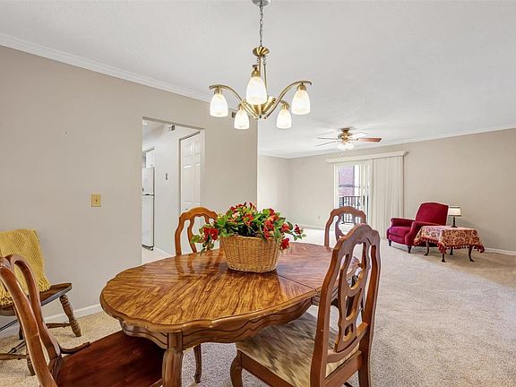 4th image of 5581 Baronridge Dr APT 10