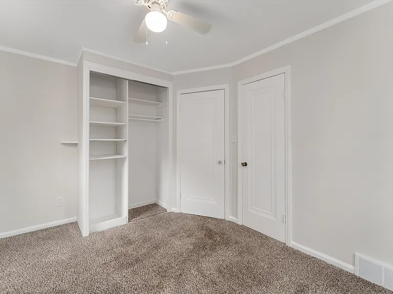 4105 Grayton St — Photo 17